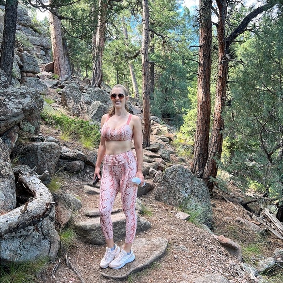 Victoria's Secret Pink Patterned Leggings - Picture 4 of 7